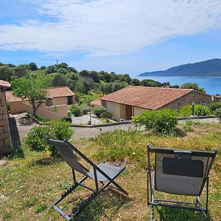 Сasa de vacaciones Caseddu T2 N 14, Alba Rossa Avec Piscine Chauffee