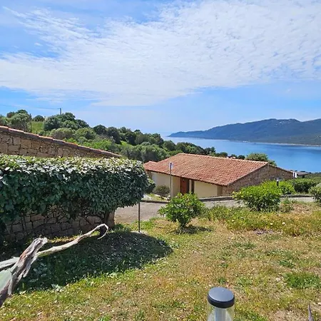 Сasa de vacaciones Caseddu T2 N 14, Alba Rossa Avec Piscine Chauffee